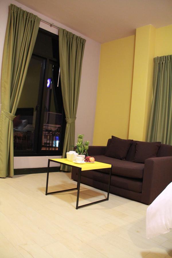 Готель Mulberry House Pak Thong Chai Екстер'єр фото