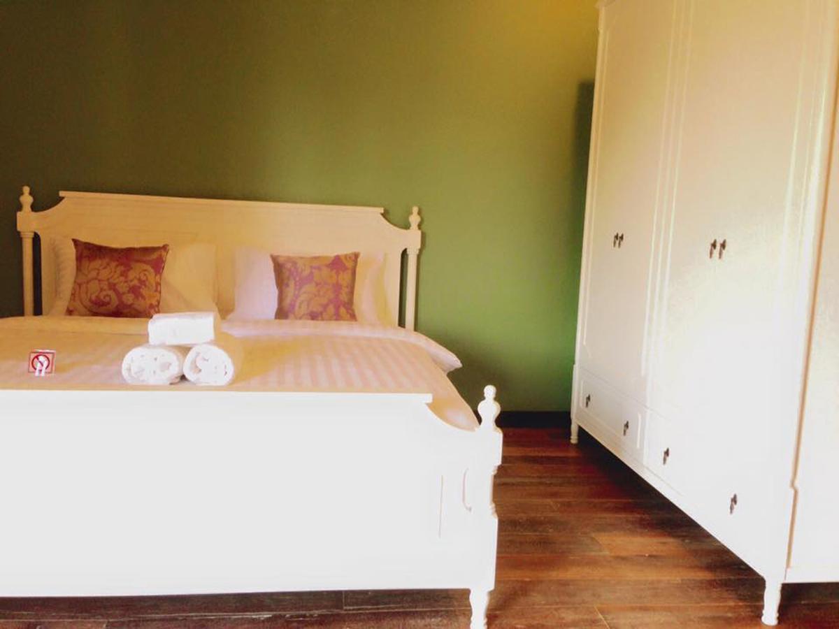 Готель Mulberry House Pak Thong Chai Екстер'єр фото