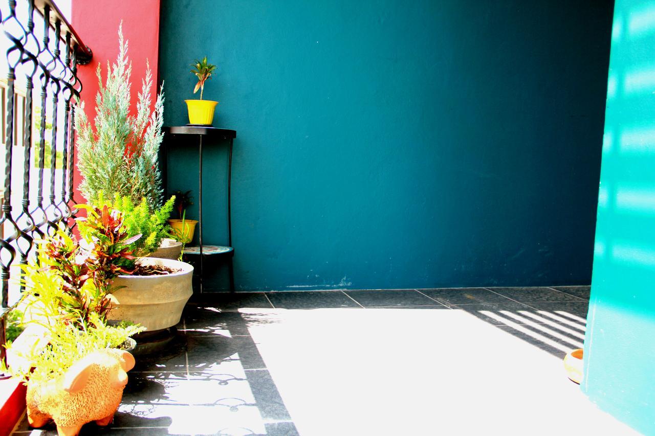 Готель Mulberry House Pak Thong Chai Екстер'єр фото