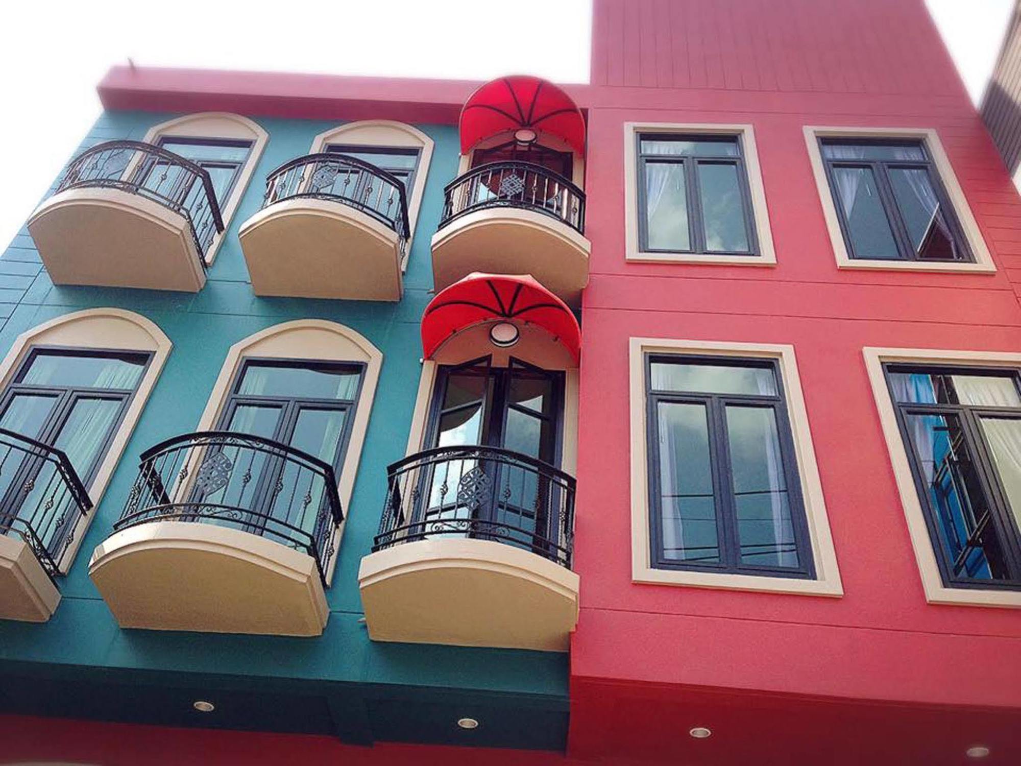Готель Mulberry House Pak Thong Chai Екстер'єр фото